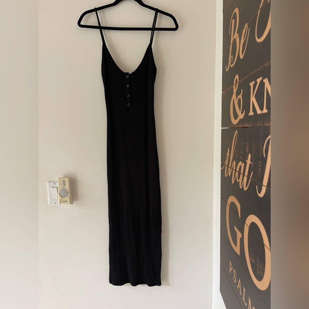 PRETTY LITTLE THING - SIZE 6